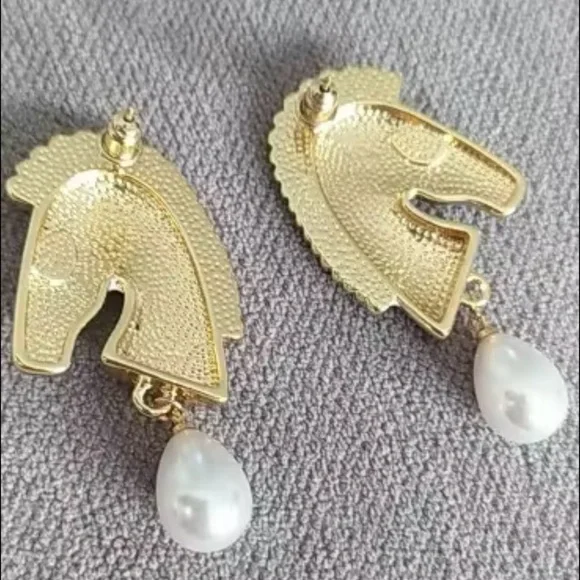 Zebra Head Shape Drop Earrings Animal Print Earrings - Picture 4 of 4